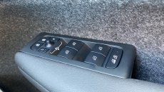 Volvo XC40 2.0 B4P Plus Dark 5dr Auto Petrol Estate